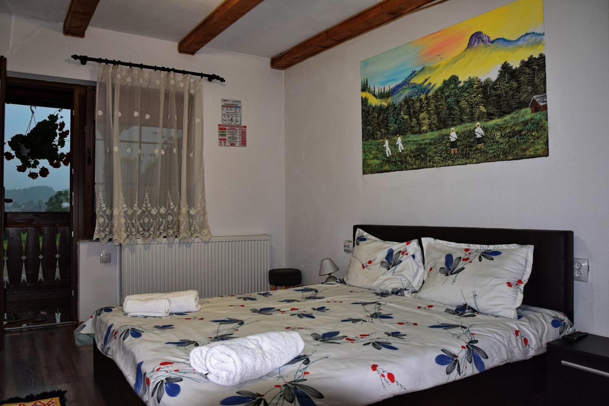 Conacul Cosaului Hotell Feresti Exteriör bild