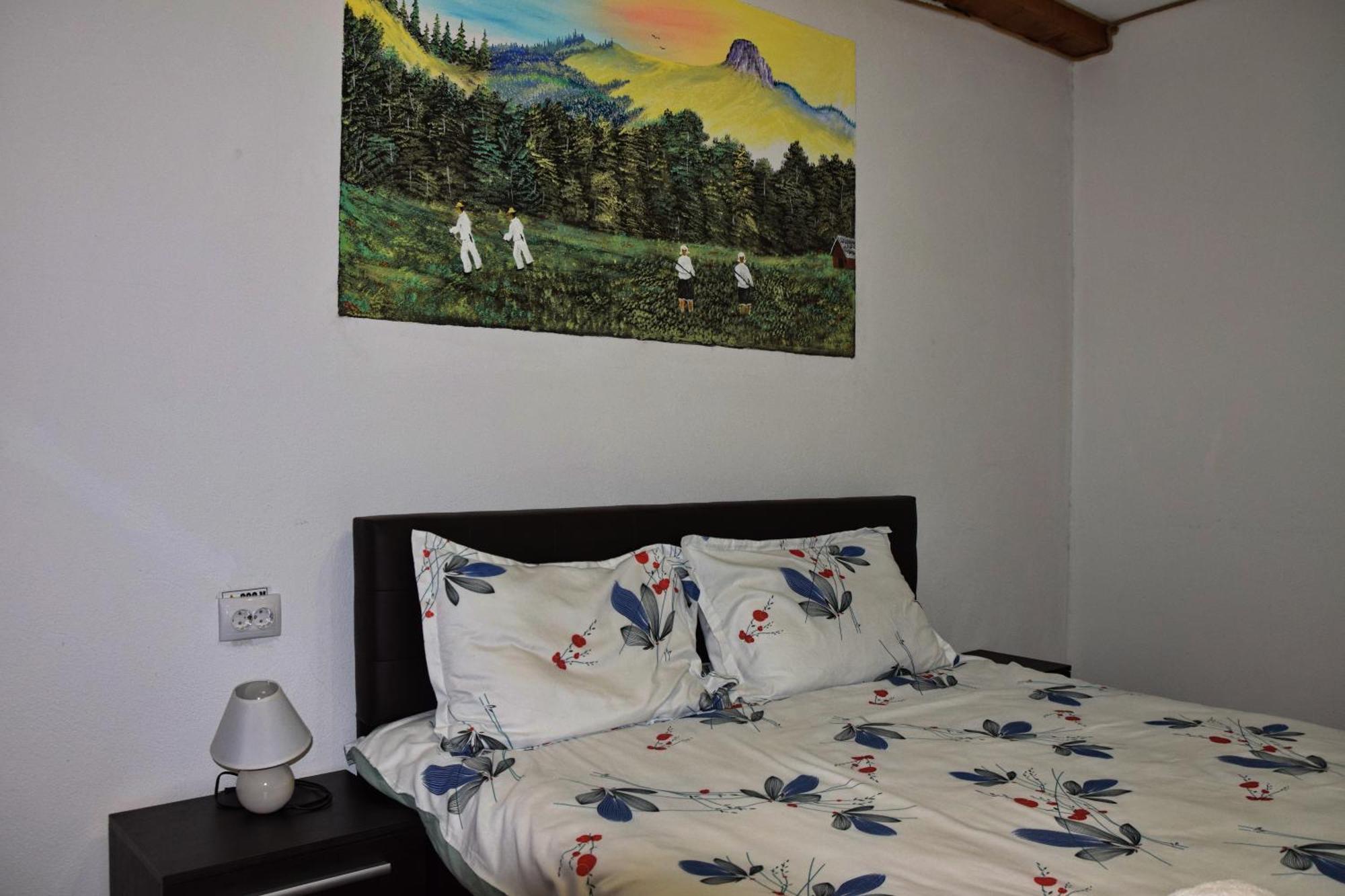 Conacul Cosaului Hotell Feresti Exteriör bild